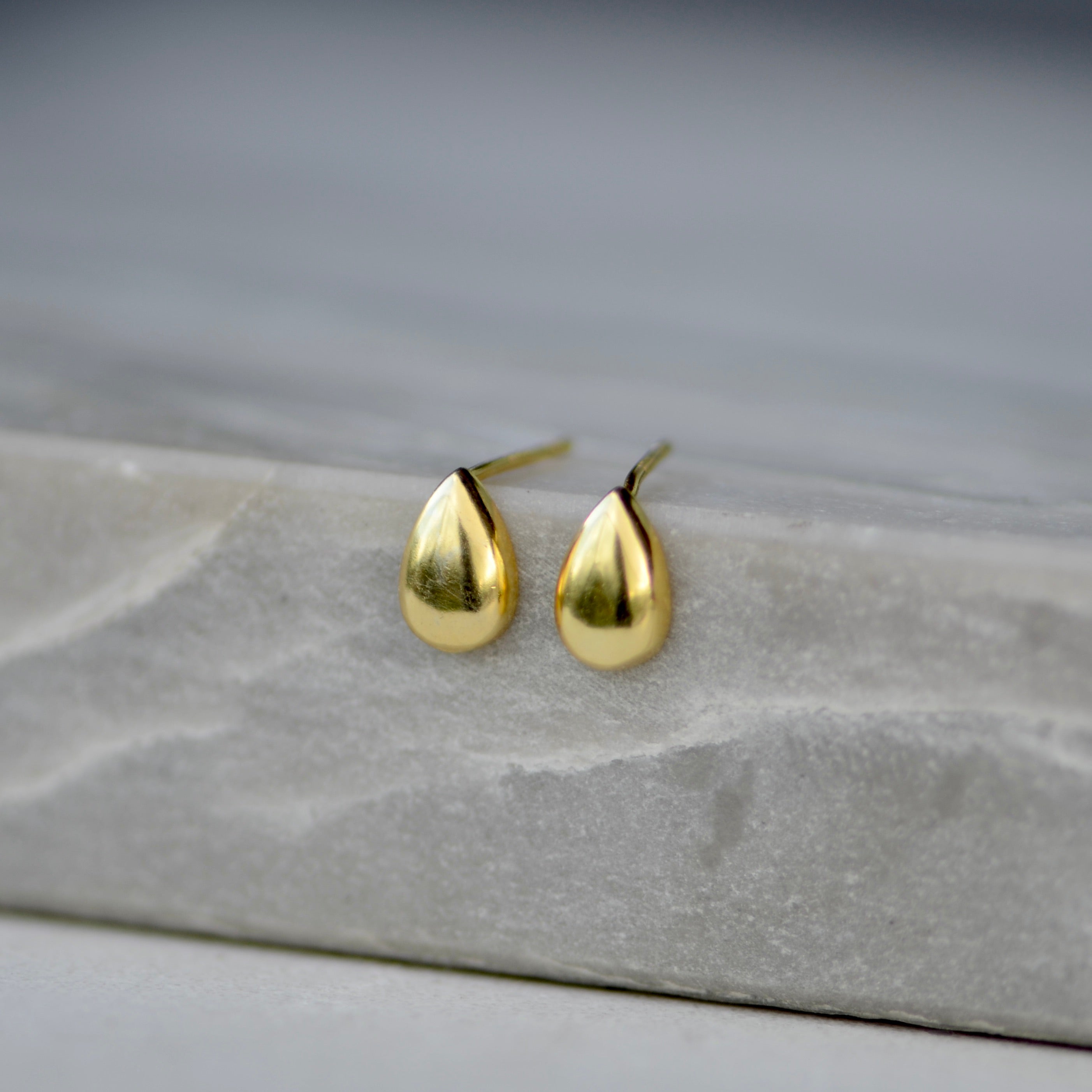 Tear Drop Stud Gold