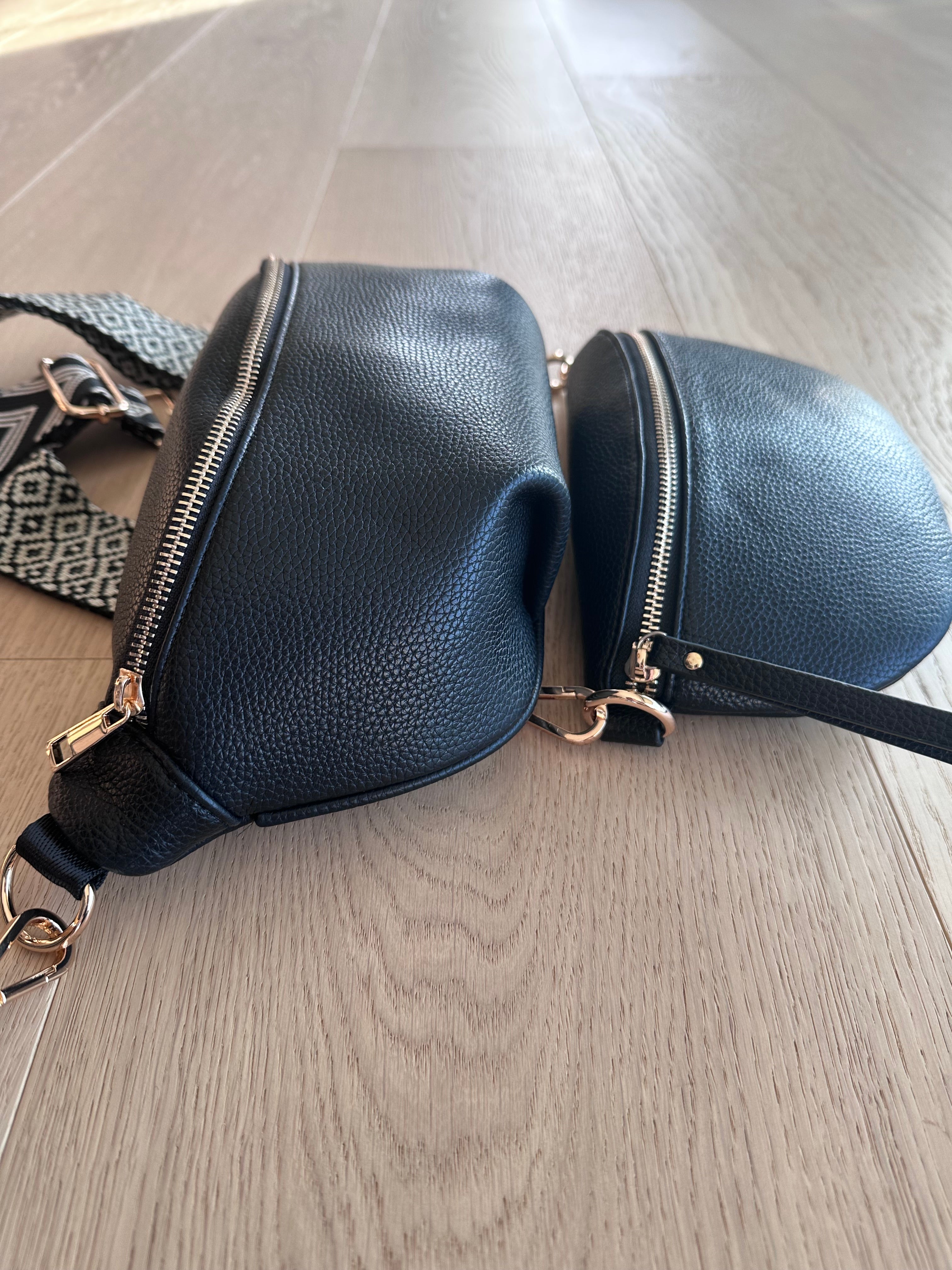 Large crossbody bag - Black