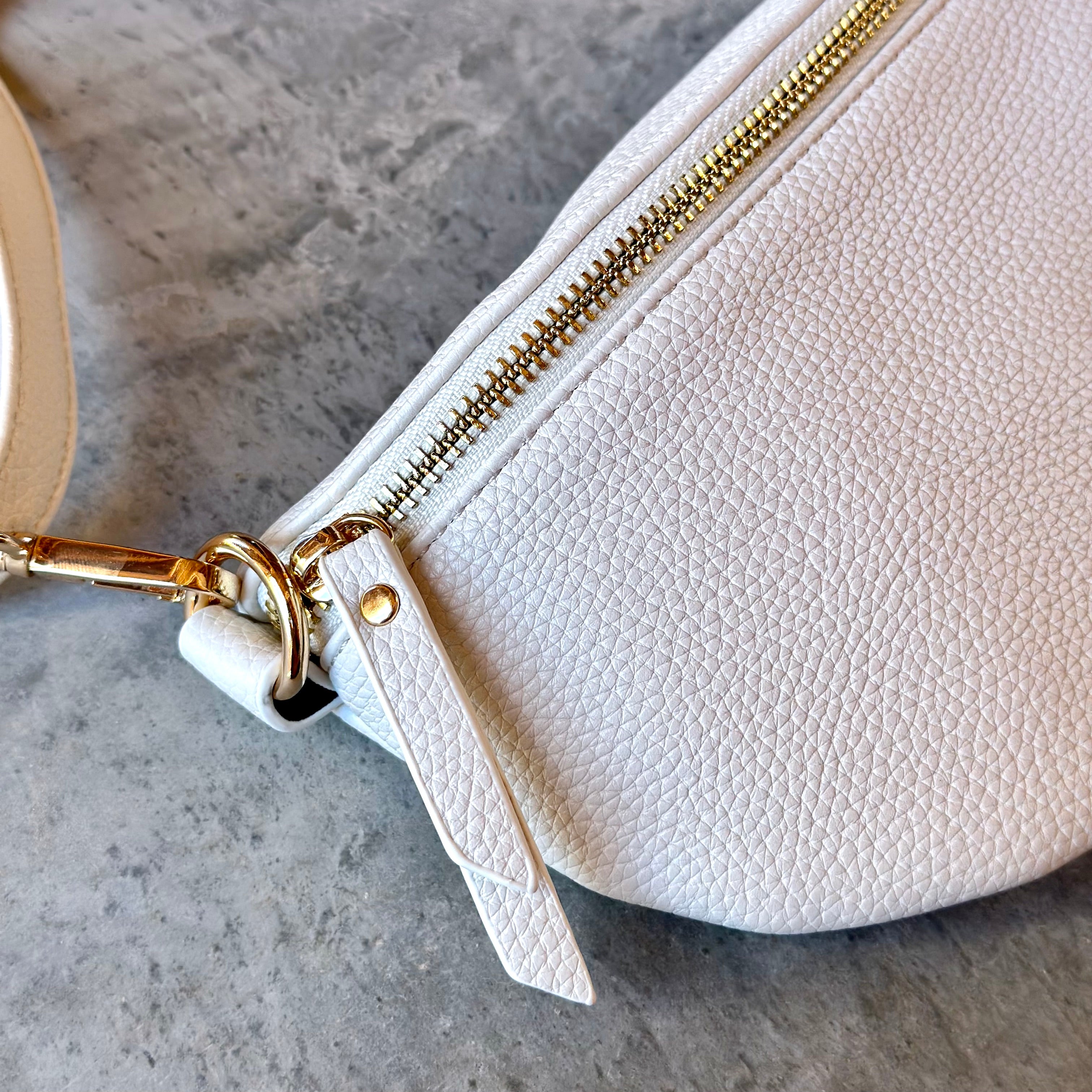 Crossbody bag - white