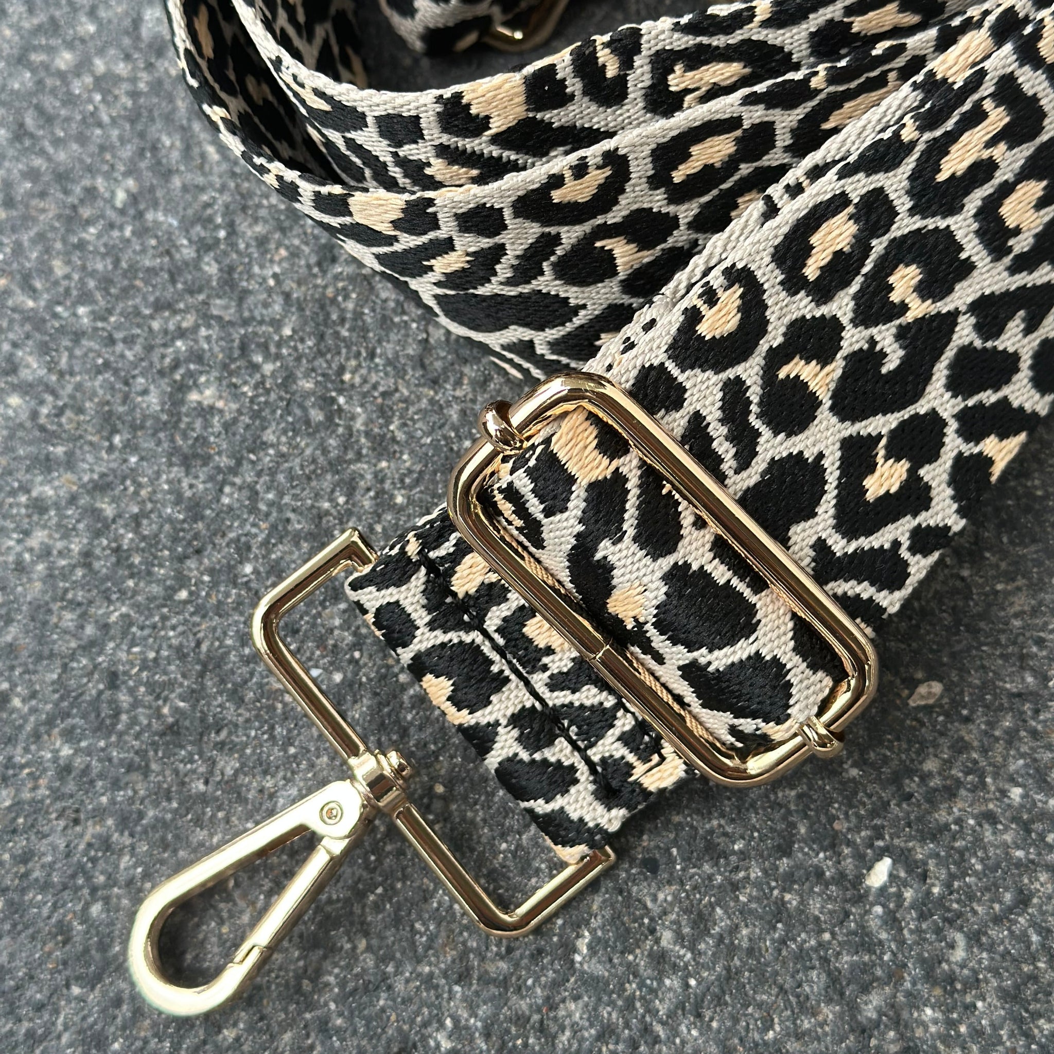Leopard bag strap