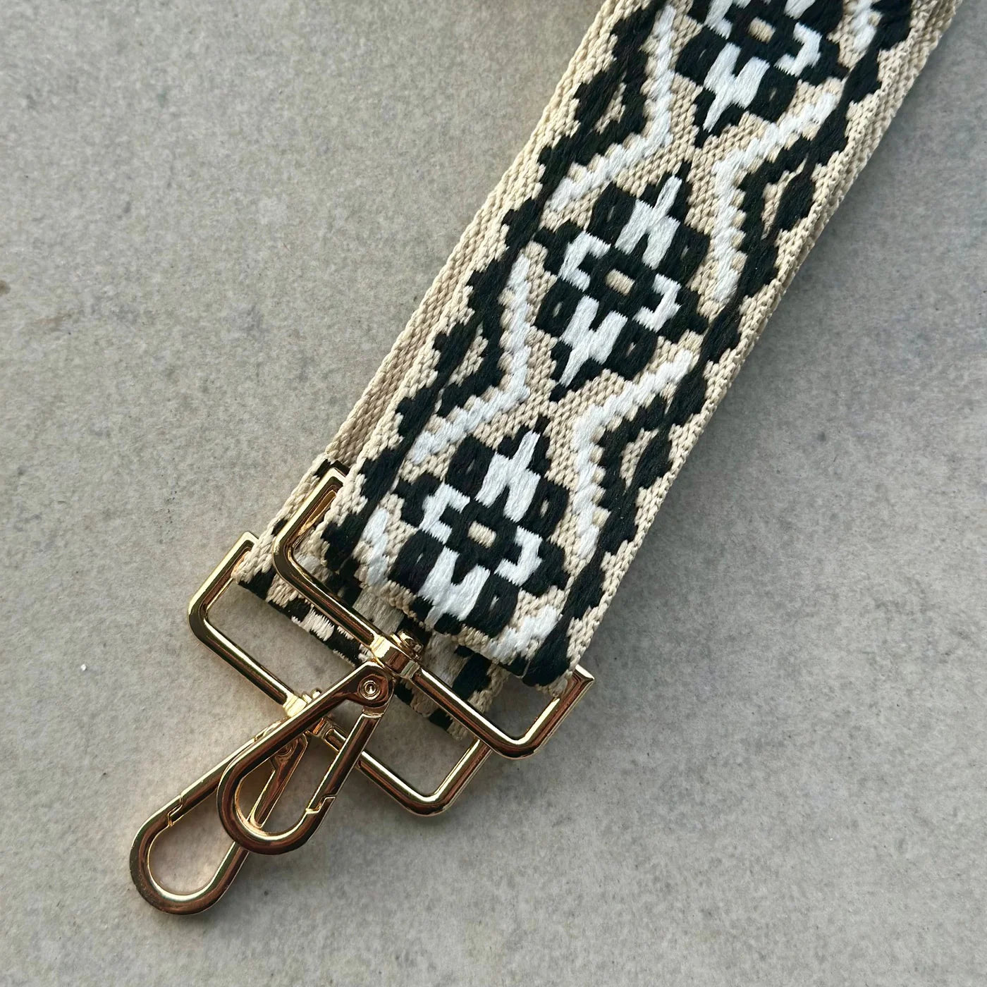 Black and White Bag Strap