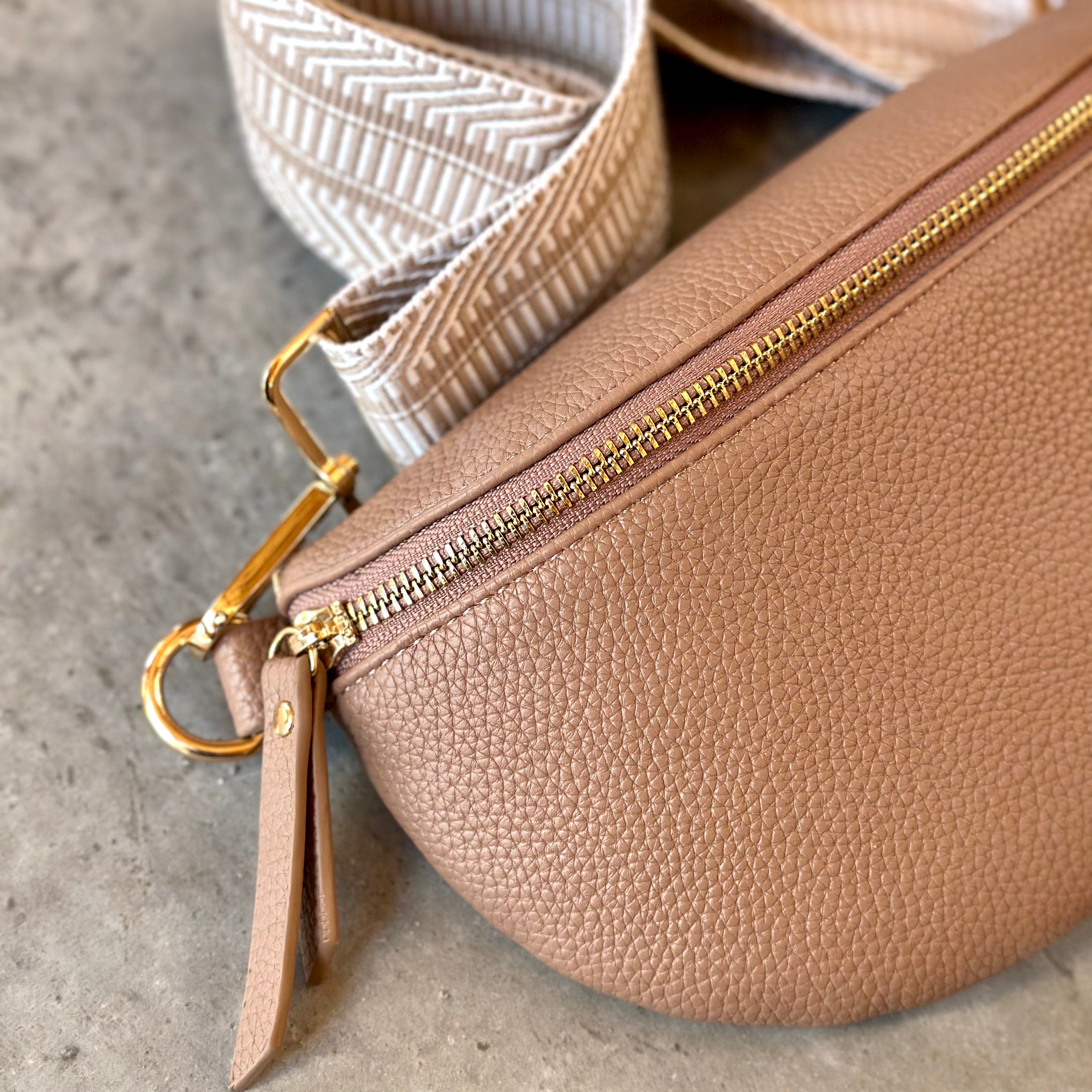 Crossbody bag Tan