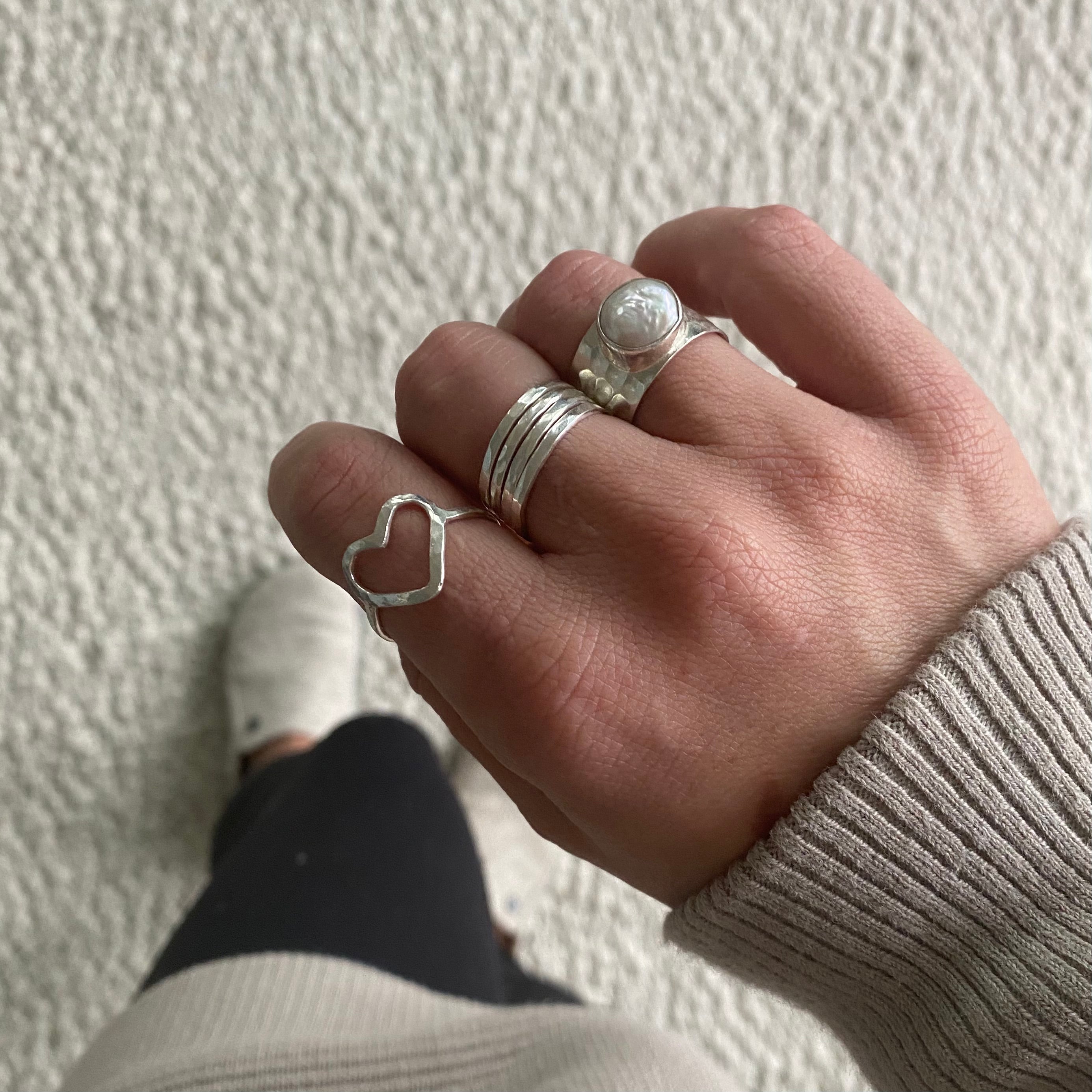 Empiler des bagues en argent