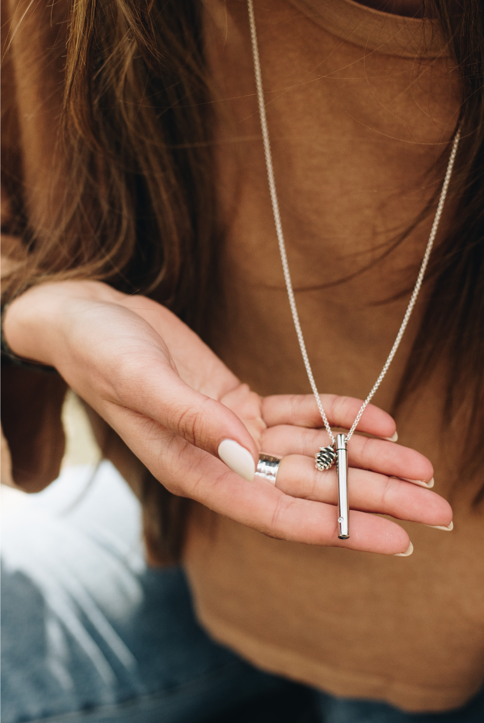 The Urn Necklace Silver