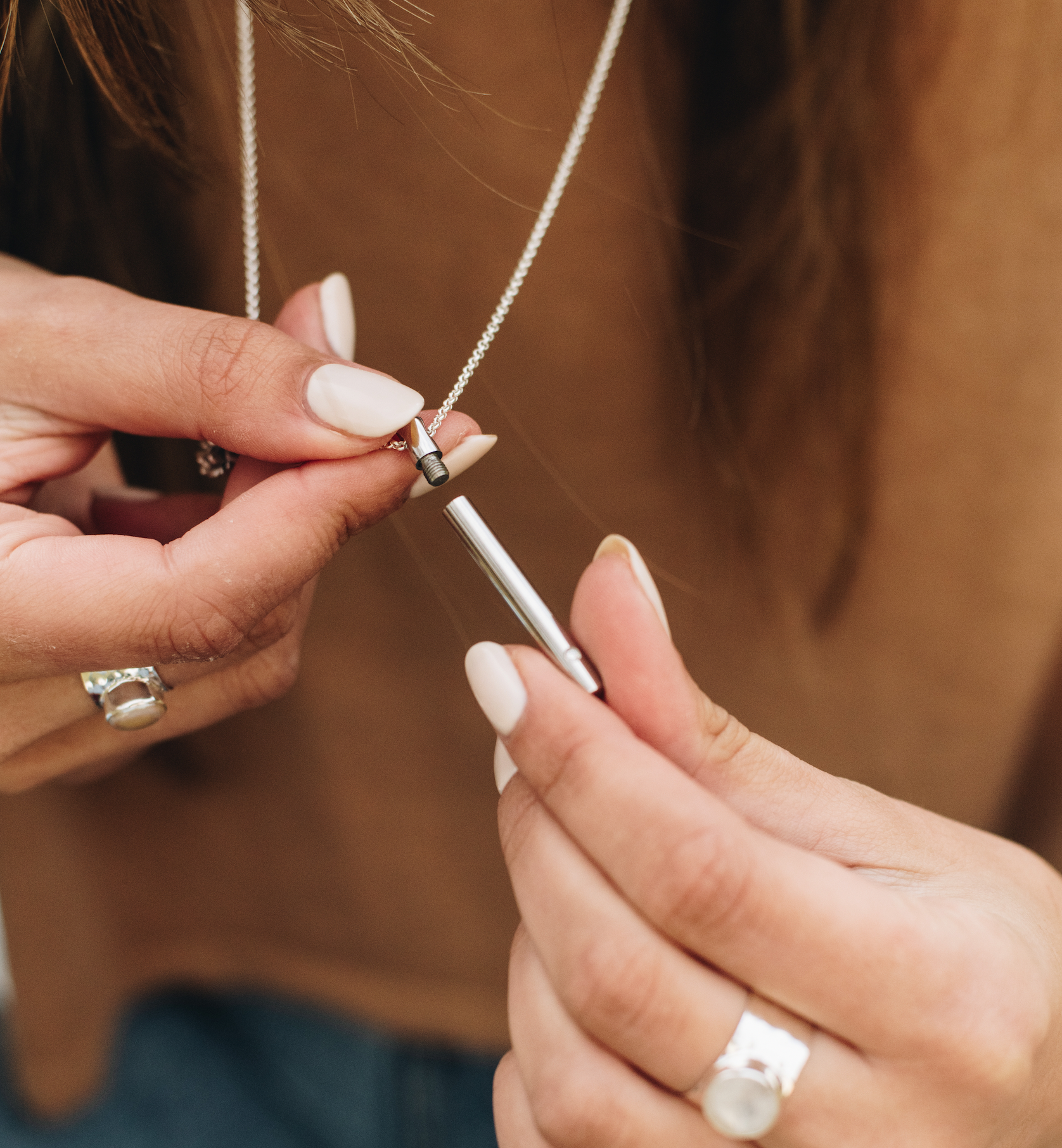 The Urn Necklace Silver