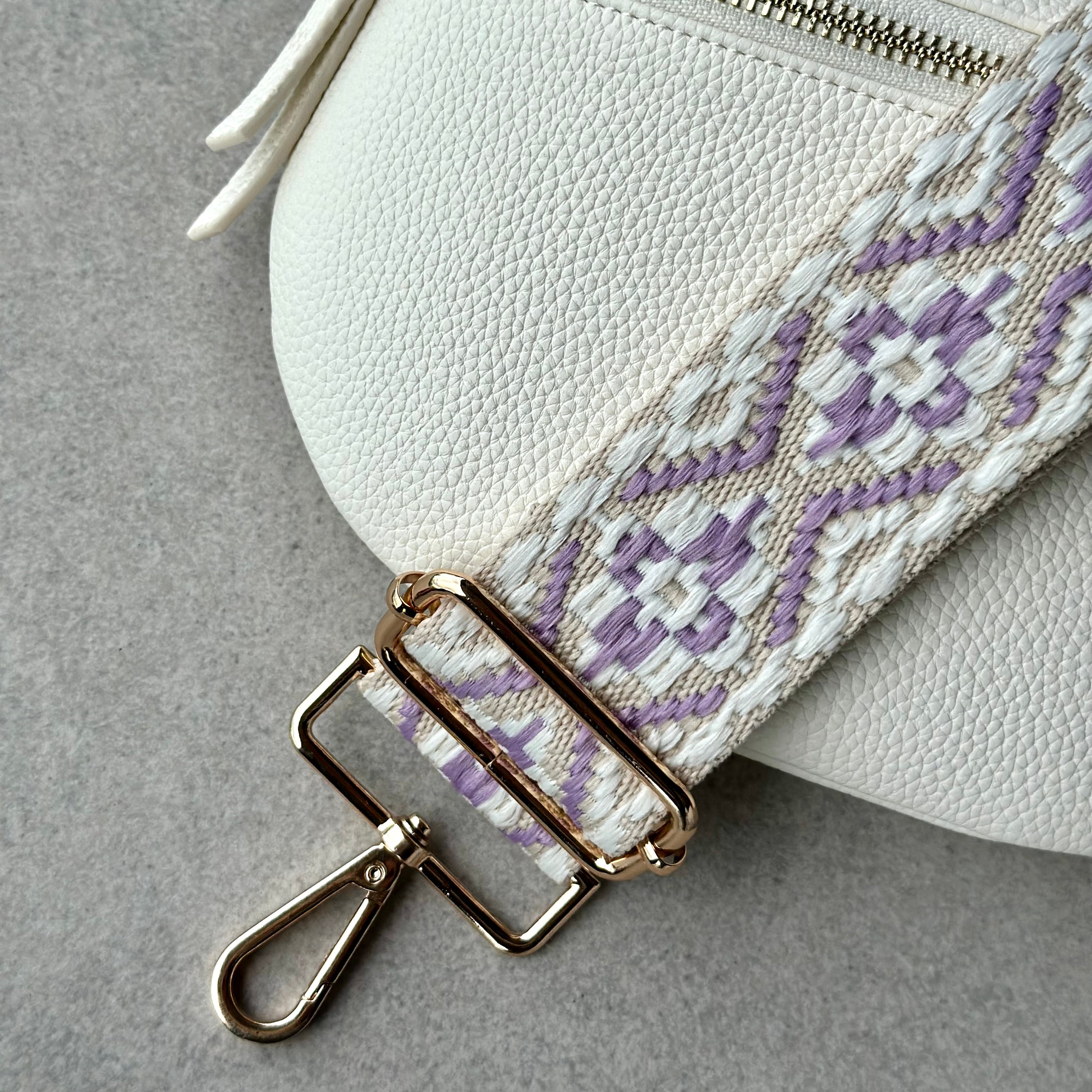 Sangle de sac noire et crème - PRÉCOMMANDE LE 15 DÉC.