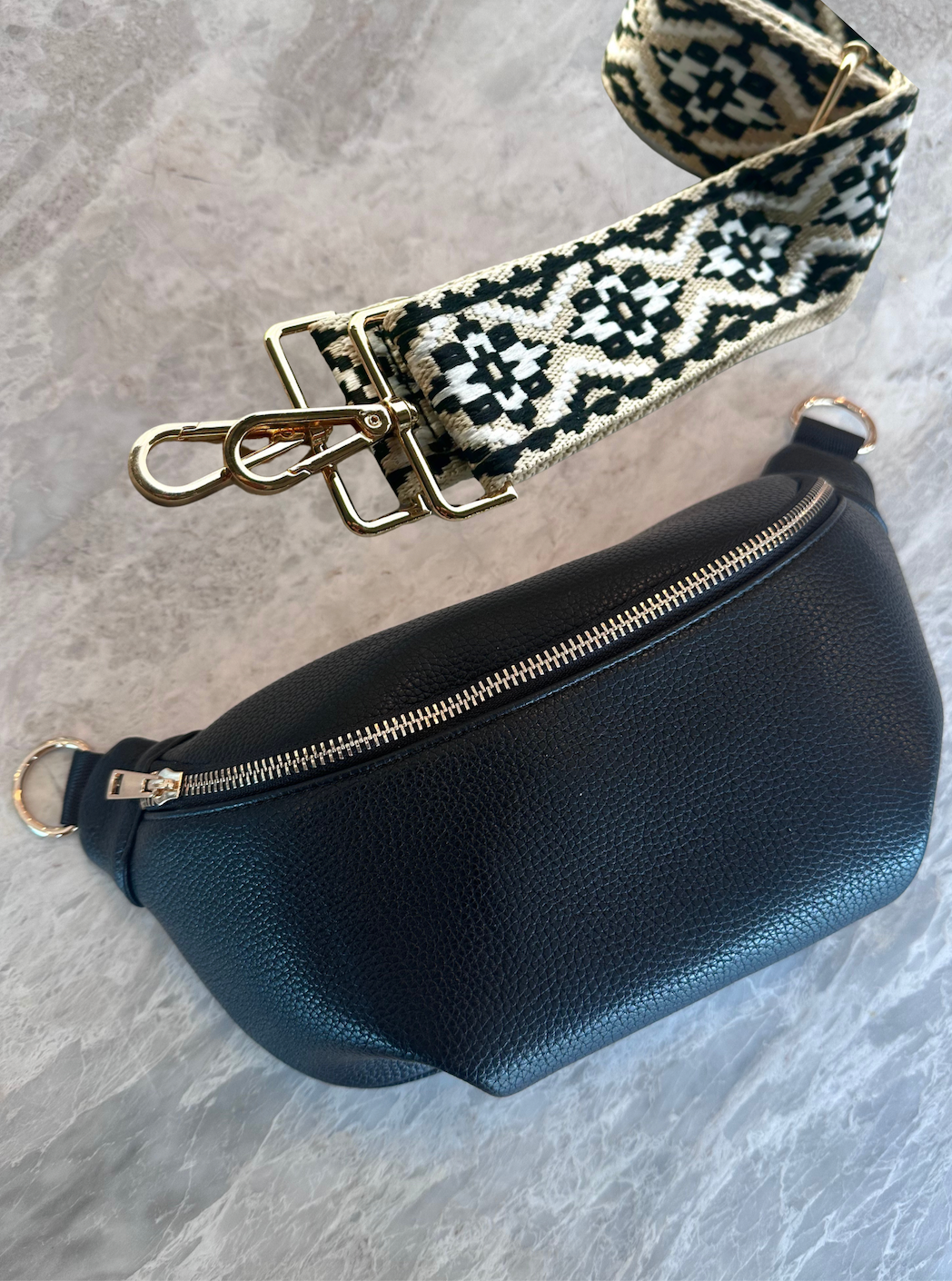 Large crossbody bag - Black