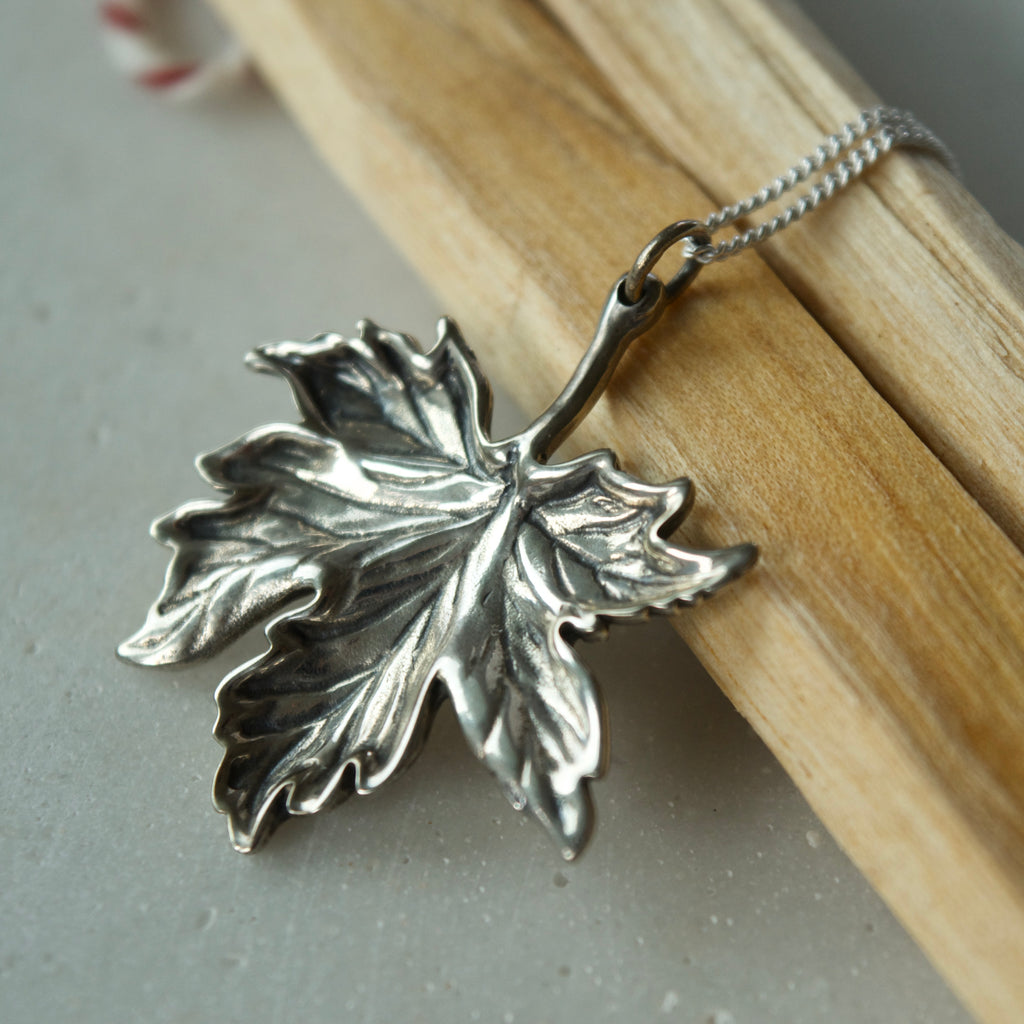 Canadian Maple Leaf Necklace Silver